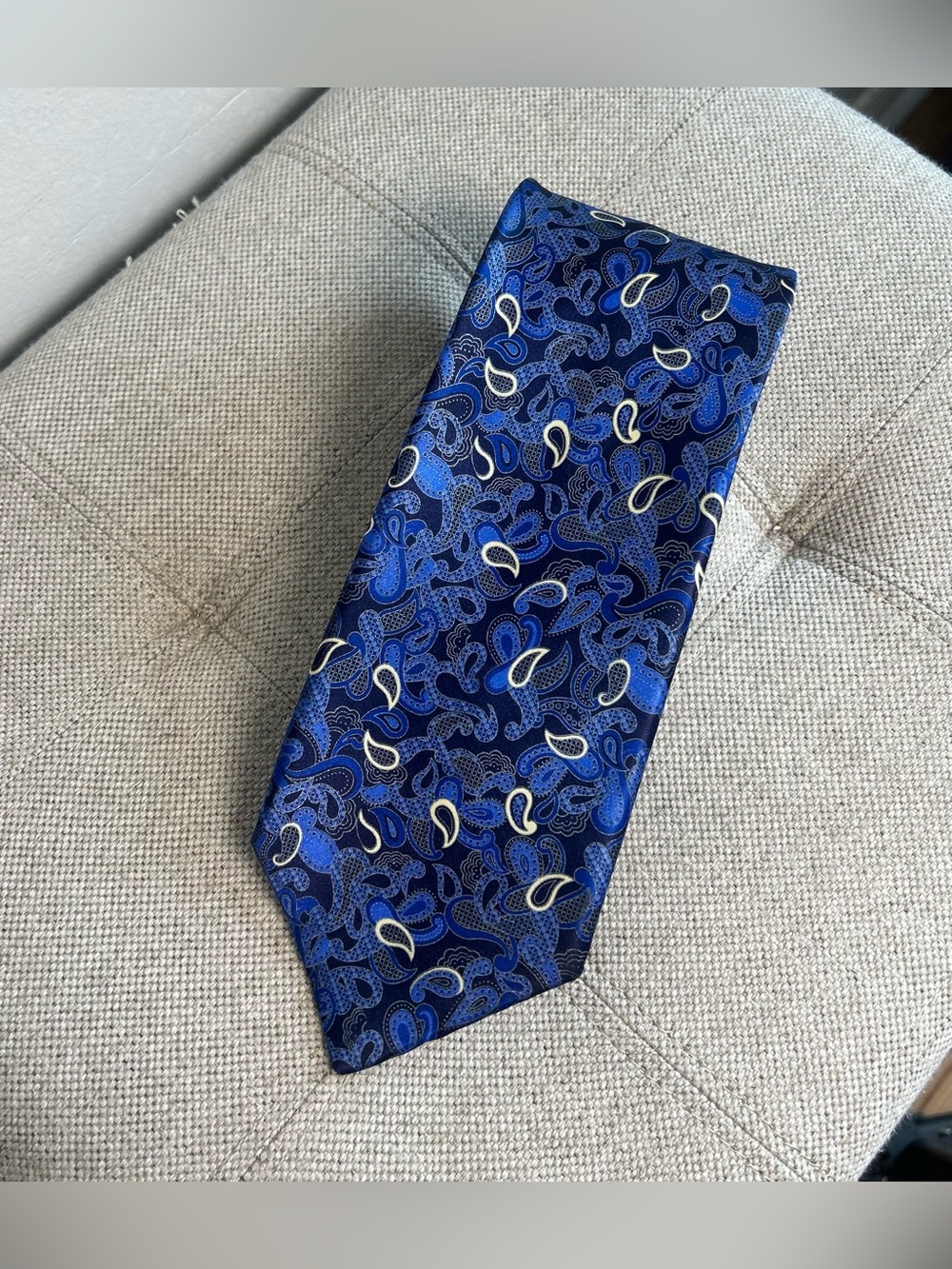 Italo Ferreti Men’s Necktie 100% Silk Paisley Blue Hand Made In Italy F152